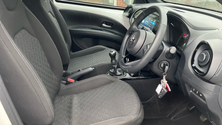 Toyota Aygo X 1.0 VVT-i Edge 5dr Petrol Hatchback